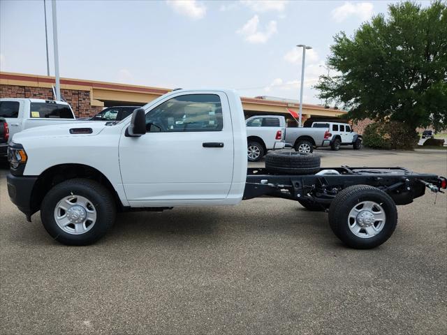 2024 RAM Ram 3500 Chassis Cab RAM 3500 TRADESMAN CHASSIS REGULAR CAB 4X4 60 CA