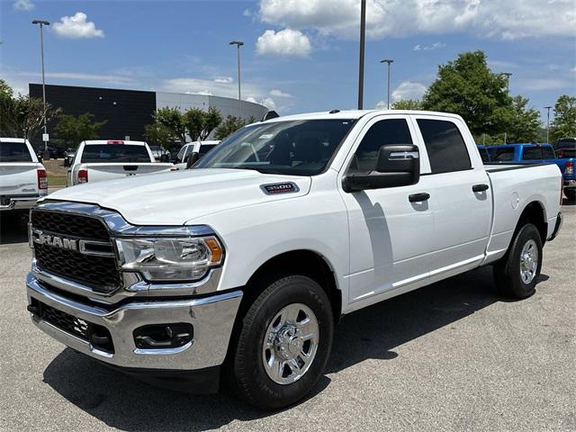 2024 RAM Ram 3500 RAM 3500 TRADESMAN CREW CAB 4X2 64 BOX