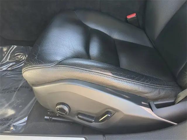 2023 Volvo S60 B5 Plus Dark Theme