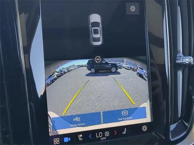 2023 Volvo S60 B5 Plus Dark Theme