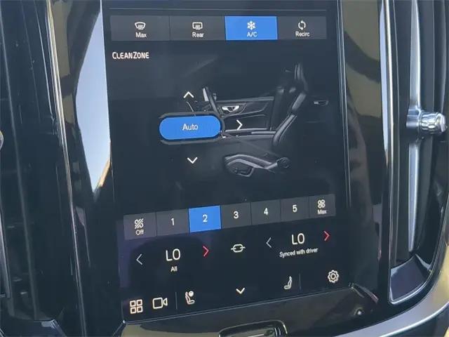 2023 Volvo S60 B5 Plus Dark Theme