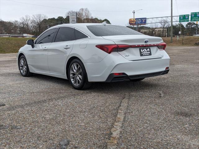 2022 Toyota Avalon XLE Hybrid