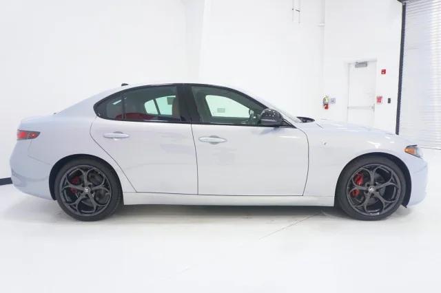 2024 Alfa Romeo Giulia GIULIA Ti RWD