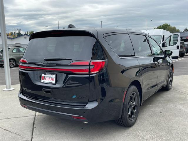 2023 Chrysler Pacifica Hybrid PACIFICA PLUG-IN HYBRID TOURING L