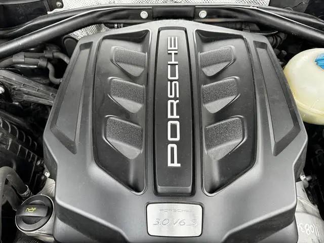 2015 Porsche Macan S