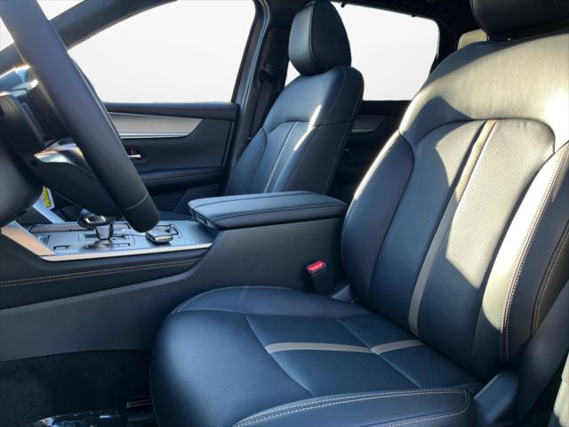 2024 Mazda X-90 Premium Plus