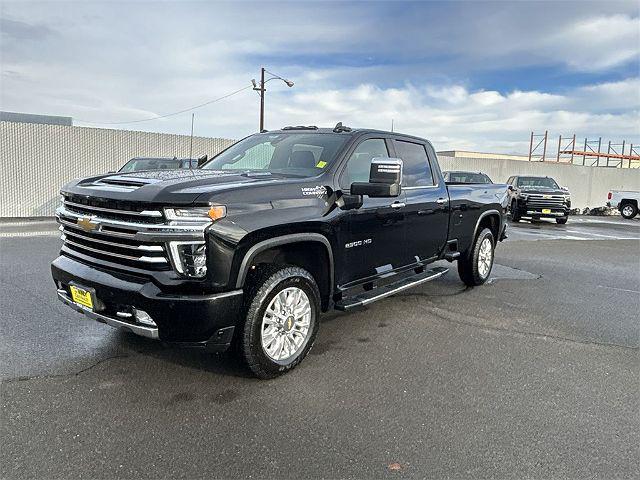 Used 2022 Chevrolet Silverado 1500 Crew Cab LT 4WD Ratings, Values ...