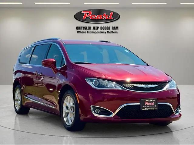 2020 Chrysler Pacifica 35th Anniversary Touring L for sale in Peotone, IL