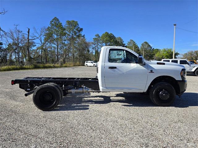 2024 RAM Ram 3500 Chassis Cab RAM 3500 TRADESMAN CHASSIS REGULAR CAB 4X4 60 CA