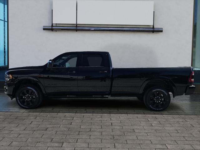 2024 RAM Ram 3500 RAM 3500 LIMITED CREW CAB 4X4 8 BOX