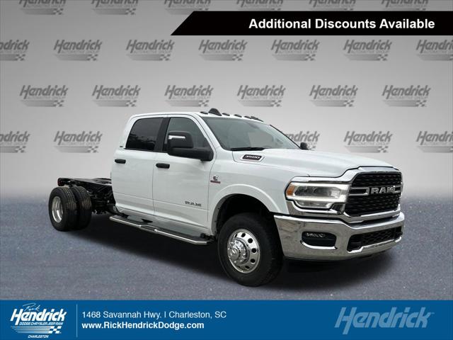 2024 RAM Ram 3500 Chassis Cab RAM 3500 SLT CREW CAB CHASSIS 4X4 60 CA