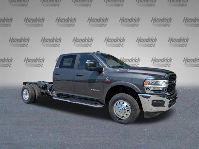 2024 RAM Ram 3500 Chassis Cab RAM 3500 SLT CREW CAB CHASSIS 4X4 60 CA