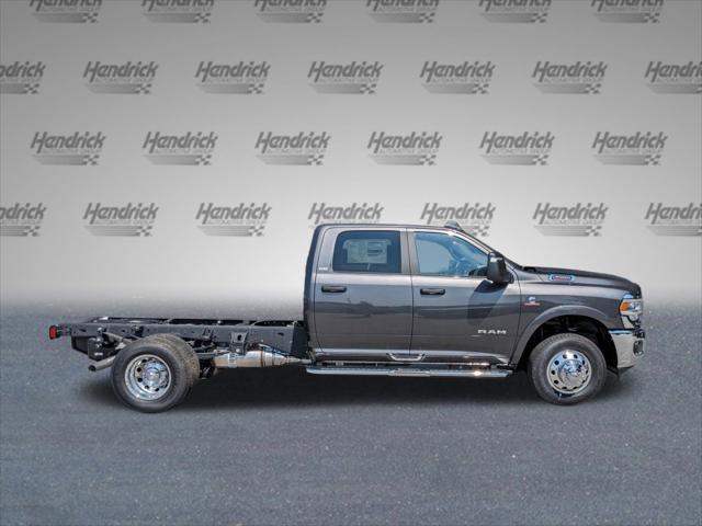 2024 RAM Ram 3500 Chassis Cab RAM 3500 SLT CREW CAB CHASSIS 4X4 60 CA