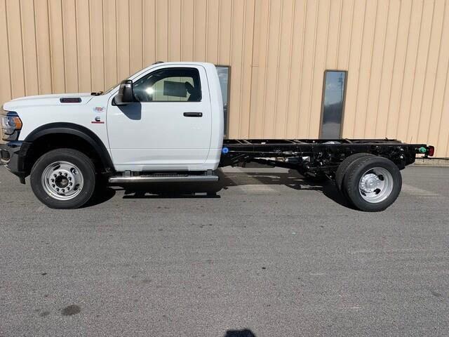 2024 RAM Ram 5500 Chassis Cab RAM 5500 TRADESMAN CHASSIS REGULAR CAB 4X4 84 CA