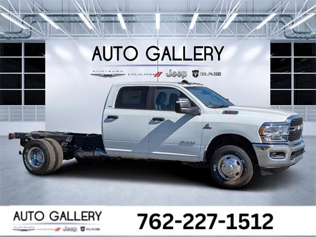 2024 RAM Ram 3500 Chassis Cab RAM 3500 SLT CREW CAB CHASSIS 4X4 60 CA