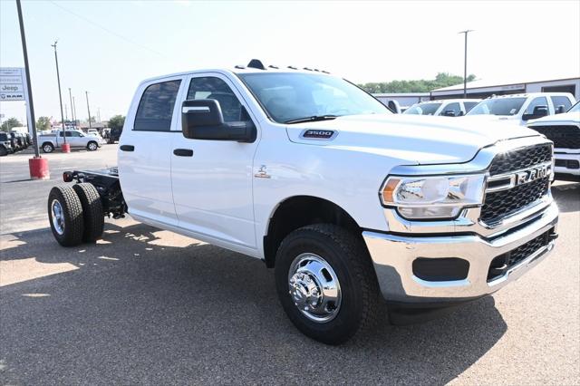 2024 RAM Ram 3500 Chassis Cab RAM 3500 TRADESMAN CREW CAB CHASSIS 4X4 60 CA