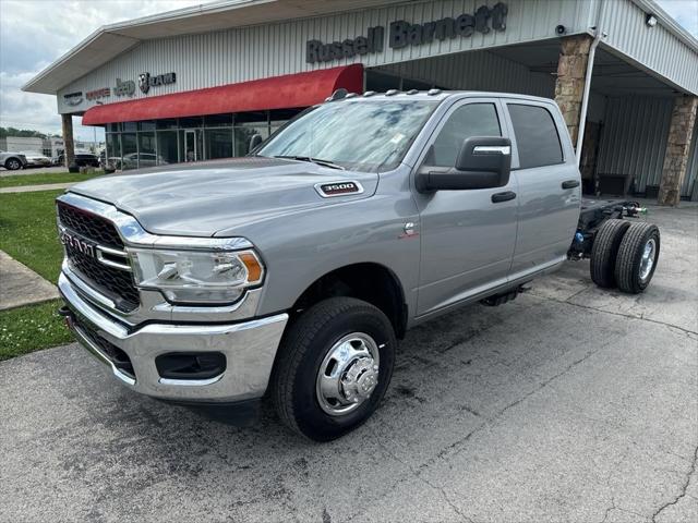 2024 RAM Ram 3500 Chassis Cab RAM 3500 TRADESMAN CREW CAB CHASSIS 4X4 60 CA