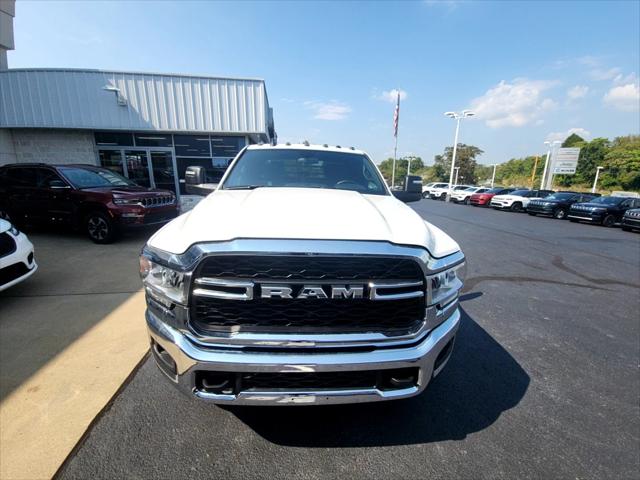 2024 RAM Ram 3500 Chassis Cab RAM 3500 TRADESMAN CREW CAB CHASSIS 4X4 60 CA