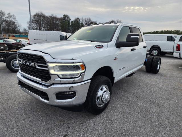 2024 RAM Ram 3500 Chassis Cab RAM 3500 SLT CREW CAB CHASSIS 4X4 60 CA