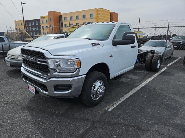 2024 RAM Ram 3500 Chassis Cab RAM 3500 TRADESMAN CHASSIS REGULAR CAB 4X4 84 CA