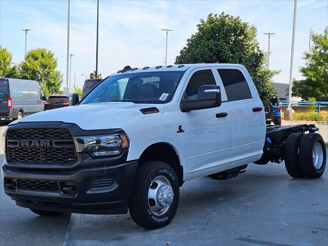 2024 RAM Ram 3500 Chassis Cab RAM 3500 TRADESMAN CREW CAB CHASSIS 4X4 60 CA