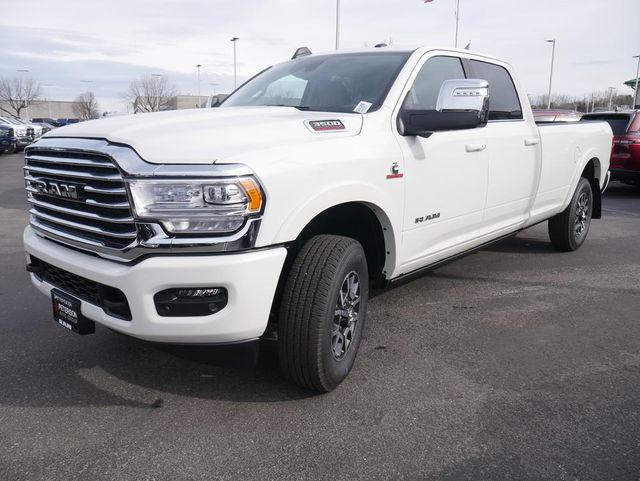 2024 RAM Ram 3500 RAM 3500 LIMITED LONGHORN CREW CAB 4X4 8 BOX