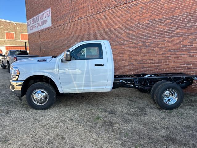 2024 RAM Ram 3500 Chassis Cab RAM 3500 TRADESMAN CHASSIS REGULAR CAB 4X4 60 CA