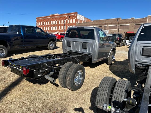 2024 RAM Ram 3500 Chassis Cab RAM 3500 TRADESMAN CHASSIS REGULAR CAB 4X4 60 CA