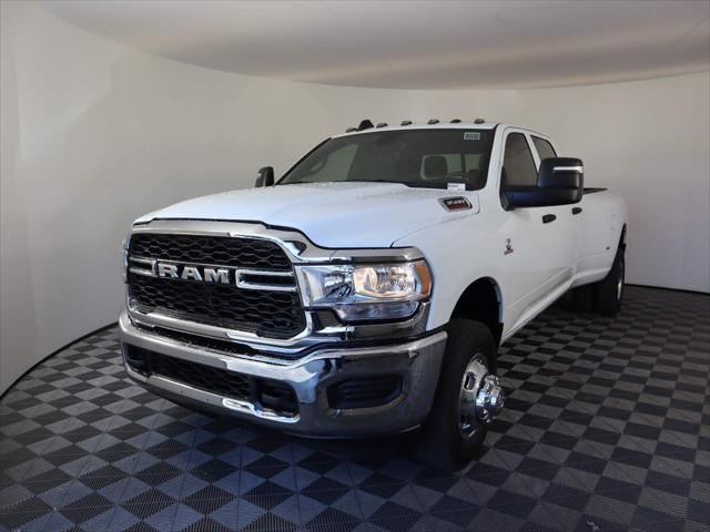 2024 RAM Ram 3500 RAM 3500 TRADESMAN CREW CAB 4X4 8 BOX