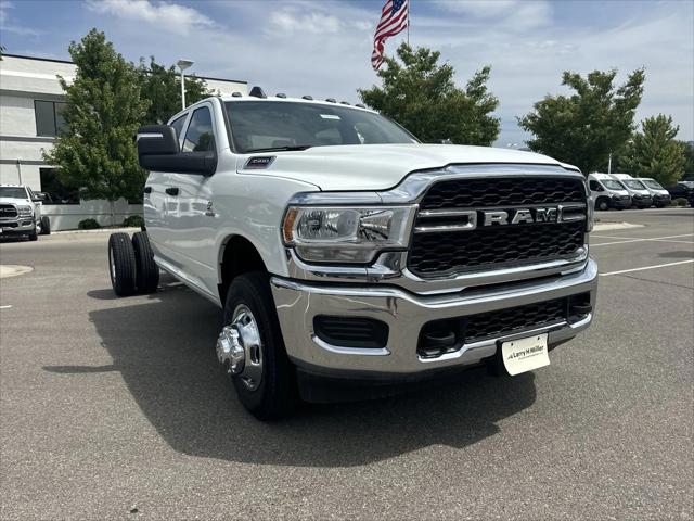 2024 RAM Ram 3500 Chassis Cab RAM 3500 TRADESMAN CREW CAB CHASSIS 4X4 60 CA