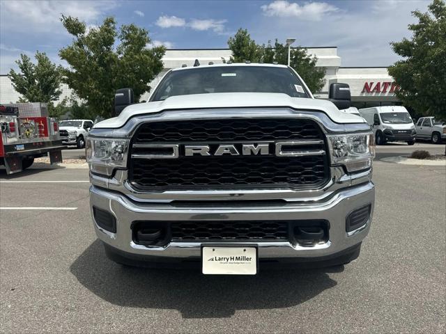 2024 RAM Ram 3500 Chassis Cab RAM 3500 TRADESMAN CREW CAB CHASSIS 4X4 60 CA