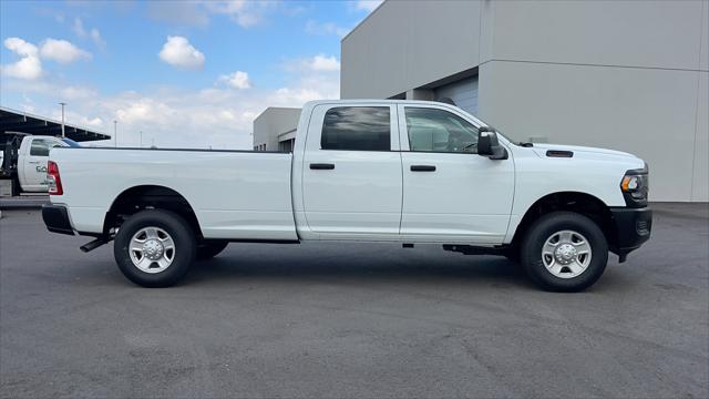 2024 RAM Ram 3500 RAM 3500 TRADESMAN CREW CAB 4X4 8 BOX
