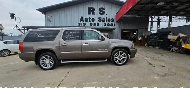 2011 Cadillac Escalade ESV Platinum Edition for sale in Lockridge, IA