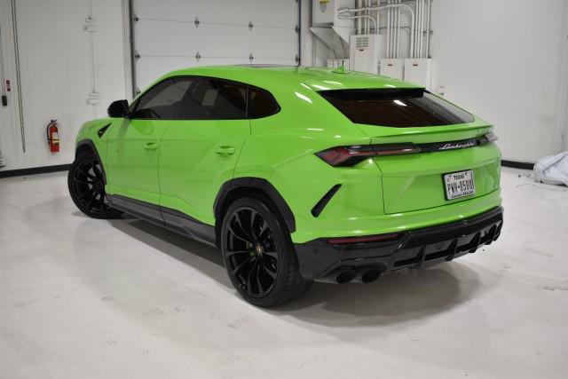 2021 Lamborghini Urus Pearl Capsule