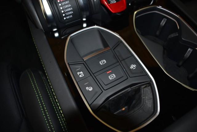 2021 Lamborghini Urus Pearl Capsule