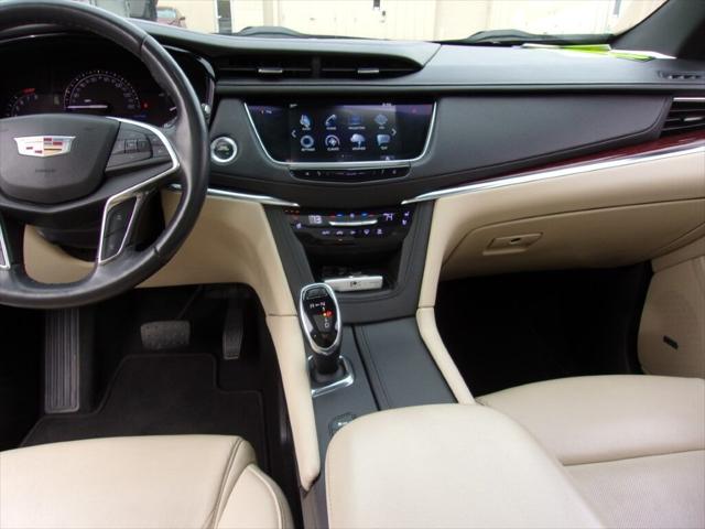 2018 Cadillac XT5 Premium Luxury