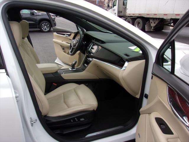 2018 Cadillac XT5 Premium Luxury