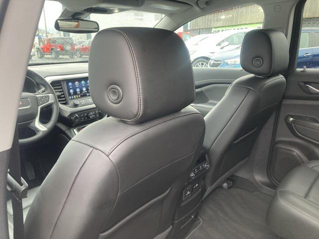 2023 GMC Acadia AWD SLT