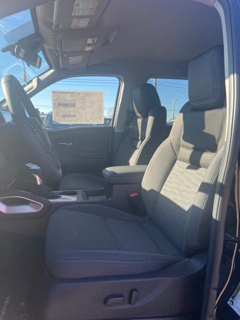 2024 Nissan Frontier Crew Cab SV 4x4
