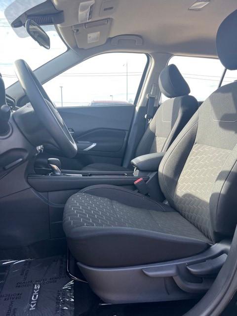 2024 Nissan Kicks SV Xtronic CVT