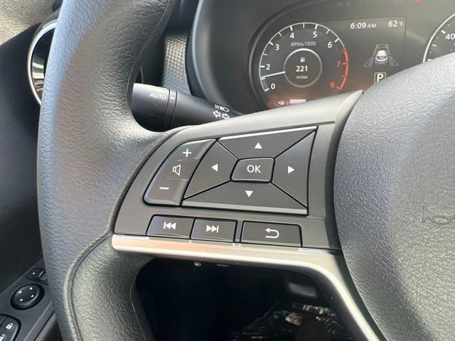 2024 Nissan Kicks SV Xtronic CVT