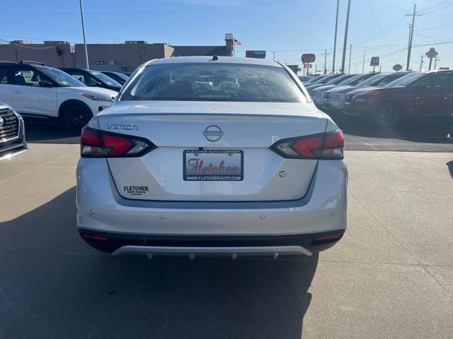 2024 Nissan Versa 1.6 S