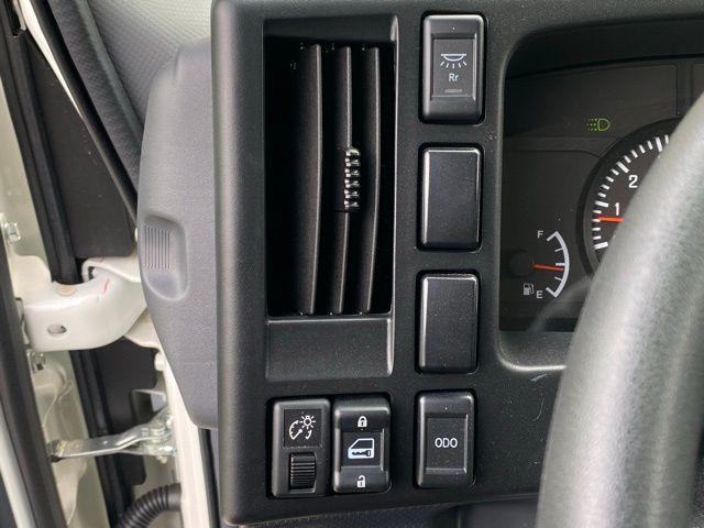2024 Isuzu NPR Standard Cab