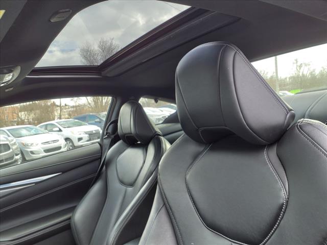 2017 INFINITI Q60 2.0t