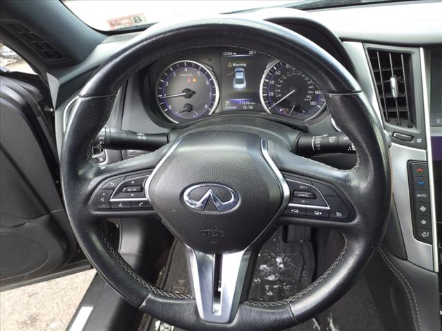 2017 INFINITI Q60 2.0t