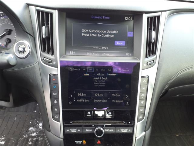 2017 INFINITI Q60 2.0t