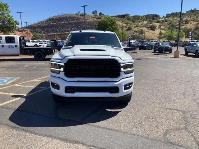 2024 RAM Ram 3500 RAM 3500 LARAMIE CREW CAB 4X4 8 BOX