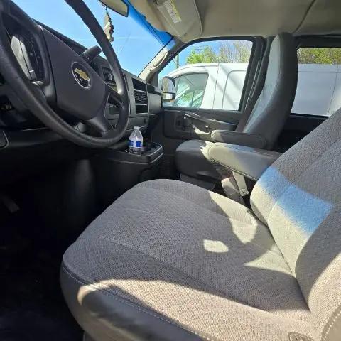 2011 Chevrolet Express LT