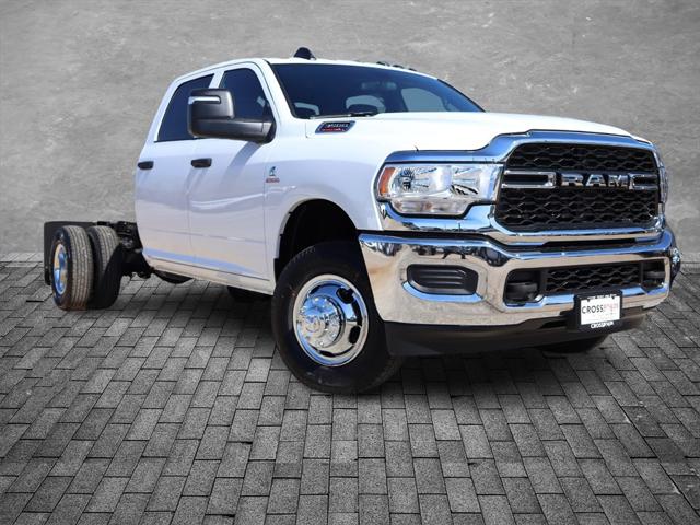 2024 RAM Ram 3500 Chassis Cab RAM 3500 TRADESMAN CREW CAB CHASSIS 4X4 60 CA