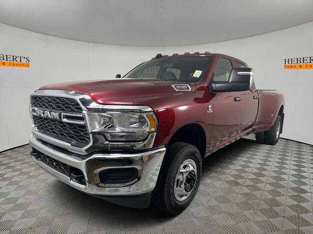 2024 RAM Ram 3500 RAM 3500 TRADESMAN CREW CAB 4X4 8 BOX